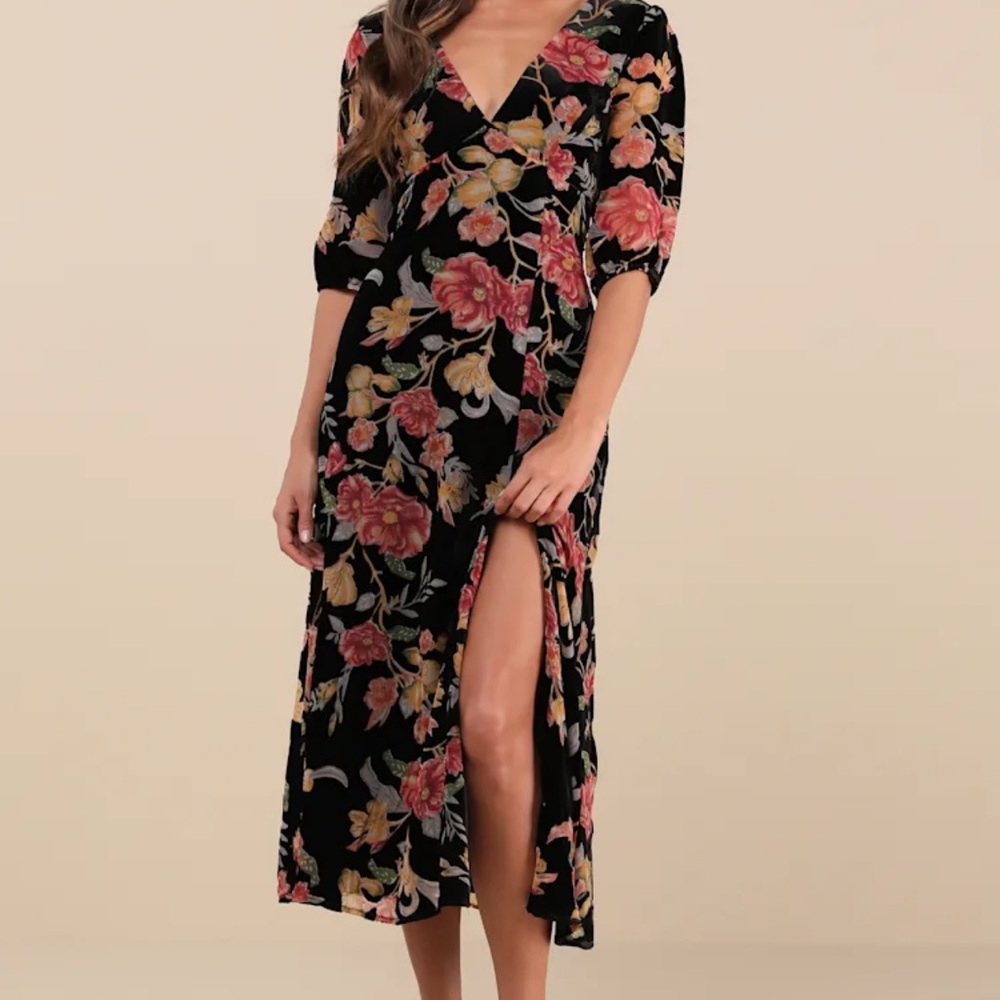 Lulu's Black Floral Midi Dress